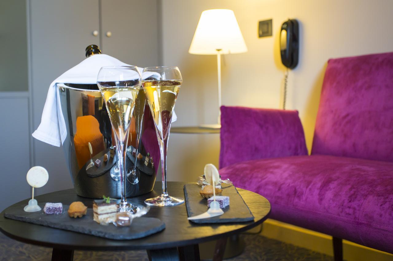 Luzy Logis Hotel Du Morvan - Restaurant La Table De Jerome מראה חיצוני תמונה