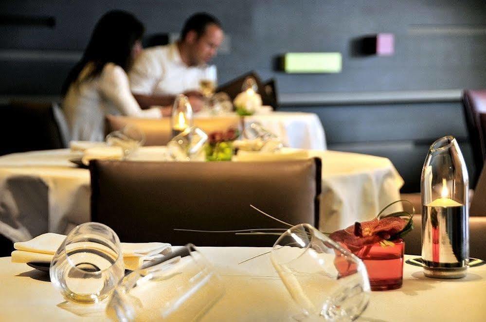 Luzy Logis Hotel Du Morvan - Restaurant La Table De Jerome מראה חיצוני תמונה